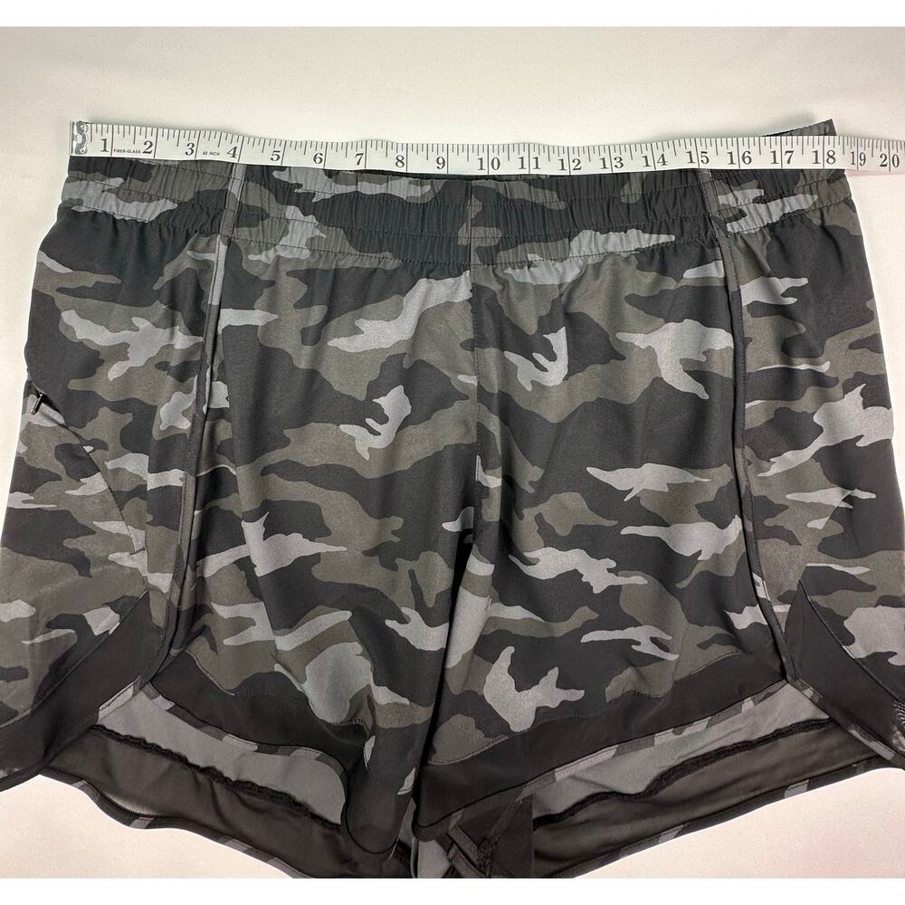 NWOT Athleta 1X Printed Mesh Racer Run Shorts 4” Camo Gray Black - Picture 7 of 9